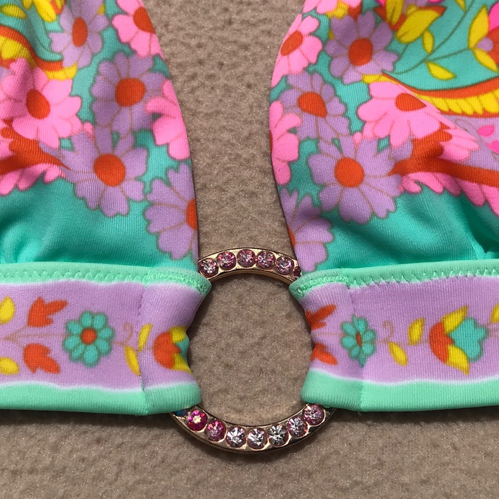 Victoria Secret flower print bikini - Picture 2 of 7